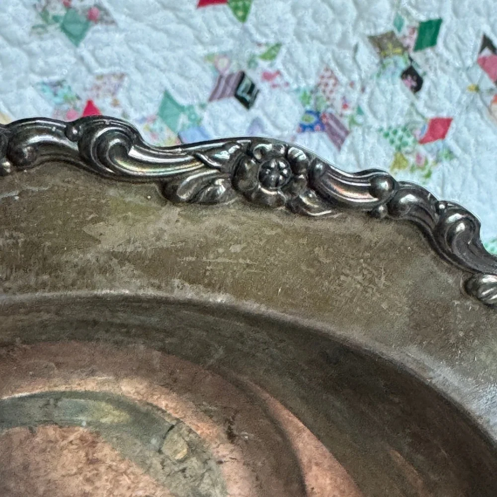 Wm A Rogers Oneida Silverplate Footed Bowl Floral Repousse Rim 10.25